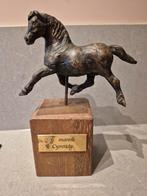 Bronzen paardenbeeldje op houten sokkel, Ophalen, Gebruikt