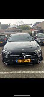 Mercedes A-Klasse AMG Line Night Edition (2022) | Zwart, Auto's, 136 pk, 680 kg, 4 cilinders, Zwart