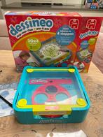 Dessineo tekentafel met projector en veel sjablonen, Kinderen en Baby's, Ophalen of Verzenden, Zo goed als nieuw, Knutselen, Met licht