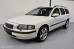 Volvo V70 2.4 T AUTOMAAT / 200PK / YOUNGTIMER, Gebruikt, Wit, 2435 cc, 1570 kg