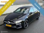 Mercedes-Benz A-klasse 200 Amg Upgrade! 163 PK! Schuifdak!, Gebruikt, 4 cilinders, Emergency brake assist, Leder en Stof