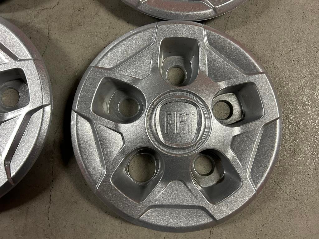 Fiat ducato naafkappen naafdoppen 16 inch 5x118 set van 4 ST, Auto diversen, Wieldoppen, Ophalen, Fiat, Zo goed als nieuw, **