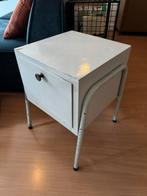 Vintage buisframe nachtkastje/bijzettafel jaren ‘60, Minder dan 55 cm, Gebruikt, Metaal of Aluminium, Rechthoekig