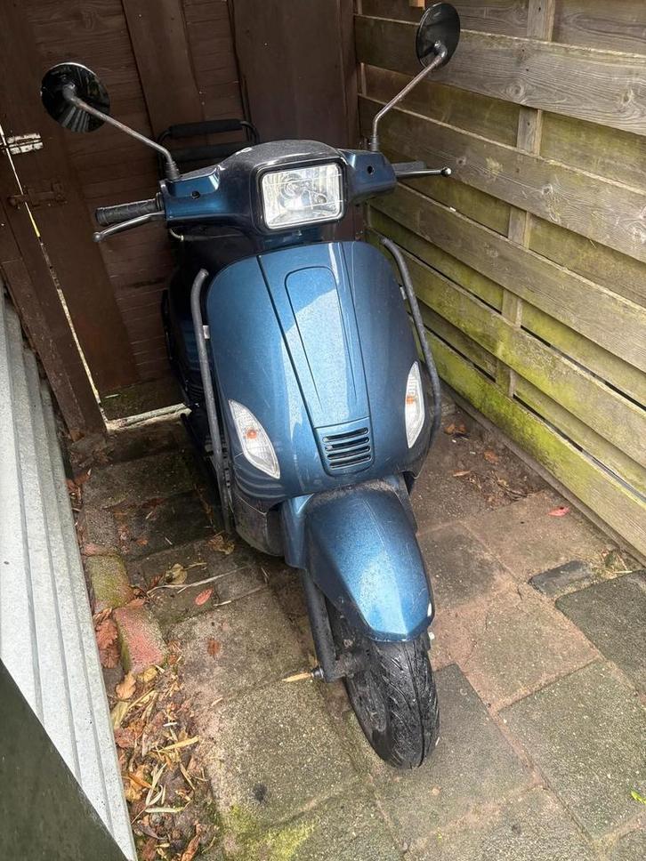 Blauwe scooter - Goede staat, Fietsen en Brommers, Brommeronderdelen | Scooters, Gebruikt, Overige merken, Overige typen, Ophalen of Verzenden