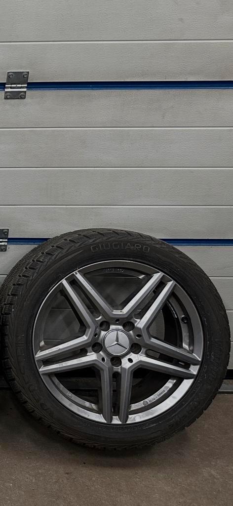 Mercedes-Benz 17 inch AMG velgen met banden, Auto-onderdelen, Banden en Velgen, Banden en Velgen, Winterbanden, 17 inch, 235 mm