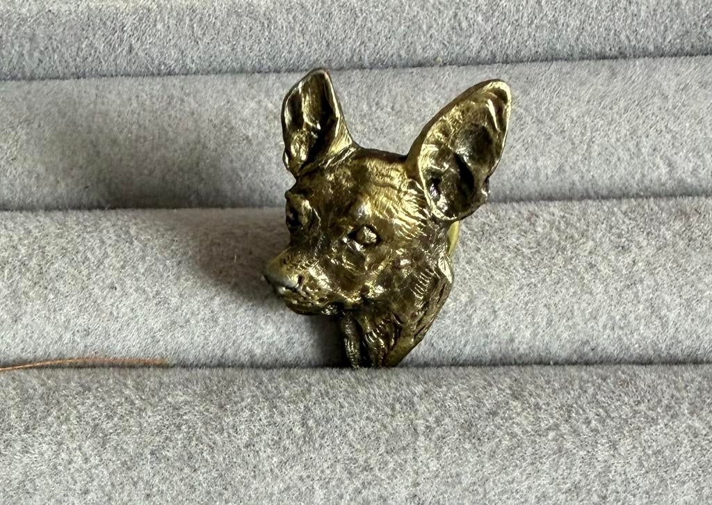 Dwergpinscher speldje, Ophalen of Verzenden, Zo goed als nieuw, Overige onderwerpen