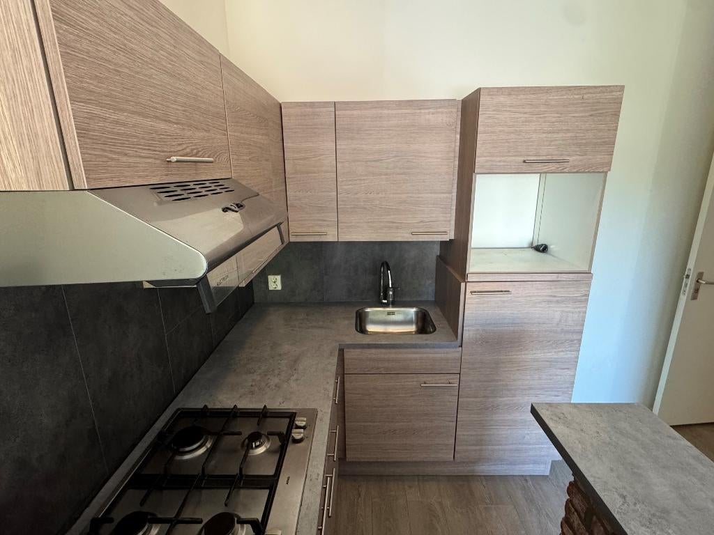 Kleine Bruynzeel hoekkeuken incl. apparatuur, Ophalen, Zo goed als nieuw, Kunststof, Hoekkeuken