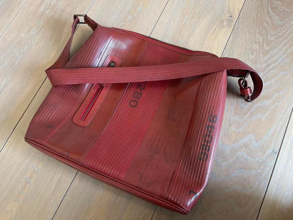 Elvis & Kresse Damestas van gerecyclede brandweerslang, Ophalen of Verzenden, Gebruikt, Rood, Handtas