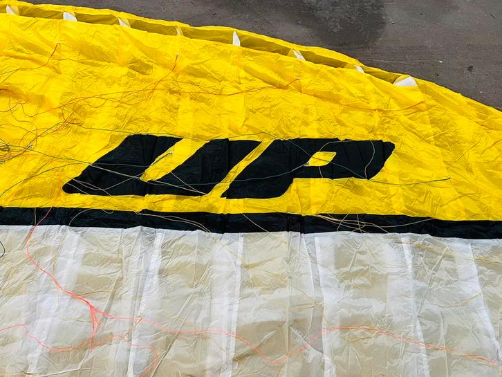 UP Paraglider te koop, Sport en Fitness, Zweefvliegen en Paragliding, Zo goed als nieuw, Scherm, Ophalen