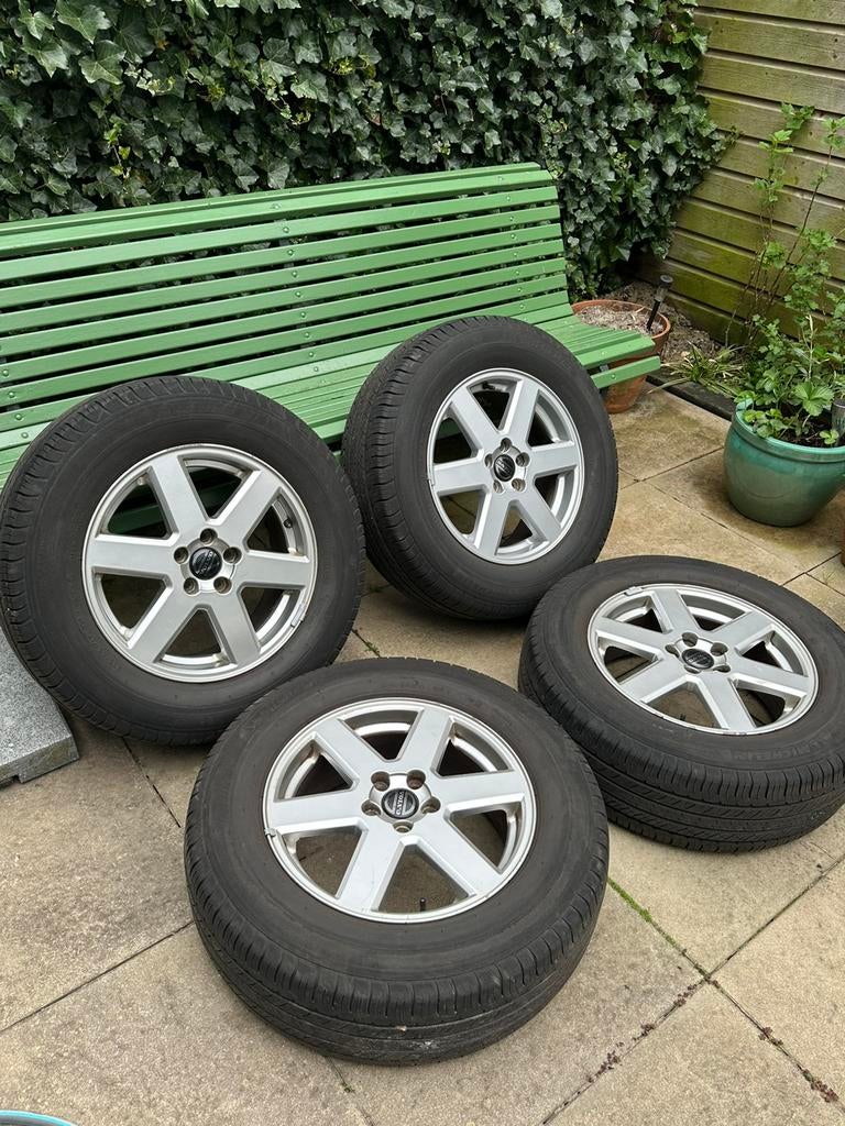 Velgen + banden Volvo XC90, Auto-onderdelen, Banden en Velgen, Ophalen, Velg(en), 17 inch, Winterbanden