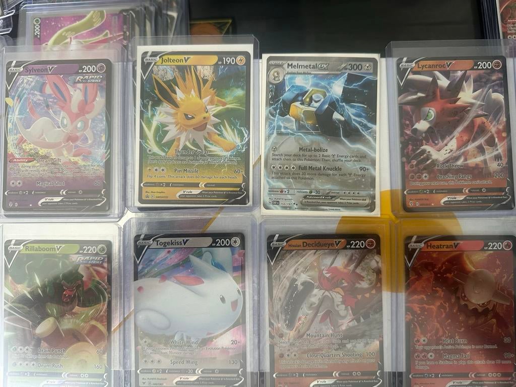 Pokémon kaarten: Sylveon V, Jolteon V, Melmetal EX, Lycanroc, Ophalen of Verzenden, Nieuw, Meerdere kaarten, Foil