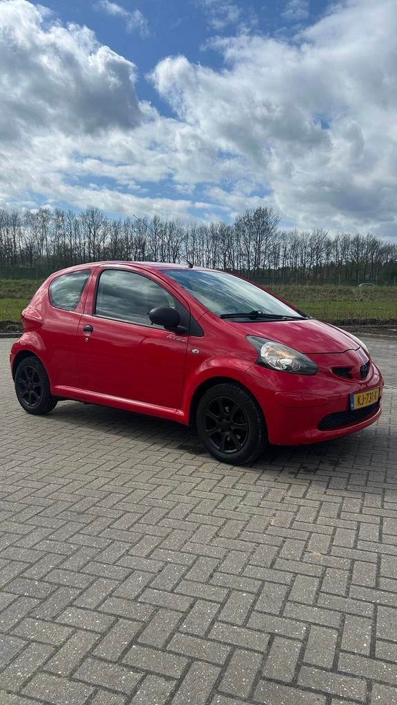 Toyota Aygo 2007| CarPlay| Nieuwe All-Season banden | Zuinig, Auto's, Voorwielaandrijving, Stof, 4 stoelen, Apple Carplay