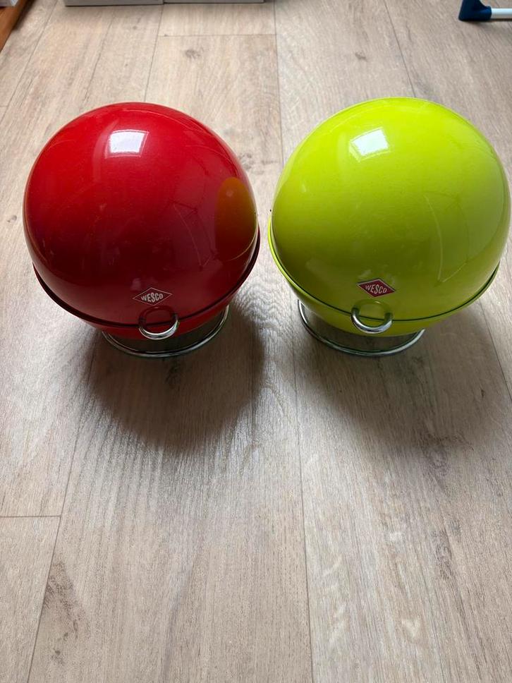 Wesco Superball Broodtrommels - Rood & Limegroen, Huis en Inrichting, Keuken | Keukenbenodigdheden, Zo goed als nieuw, Broodtrommel