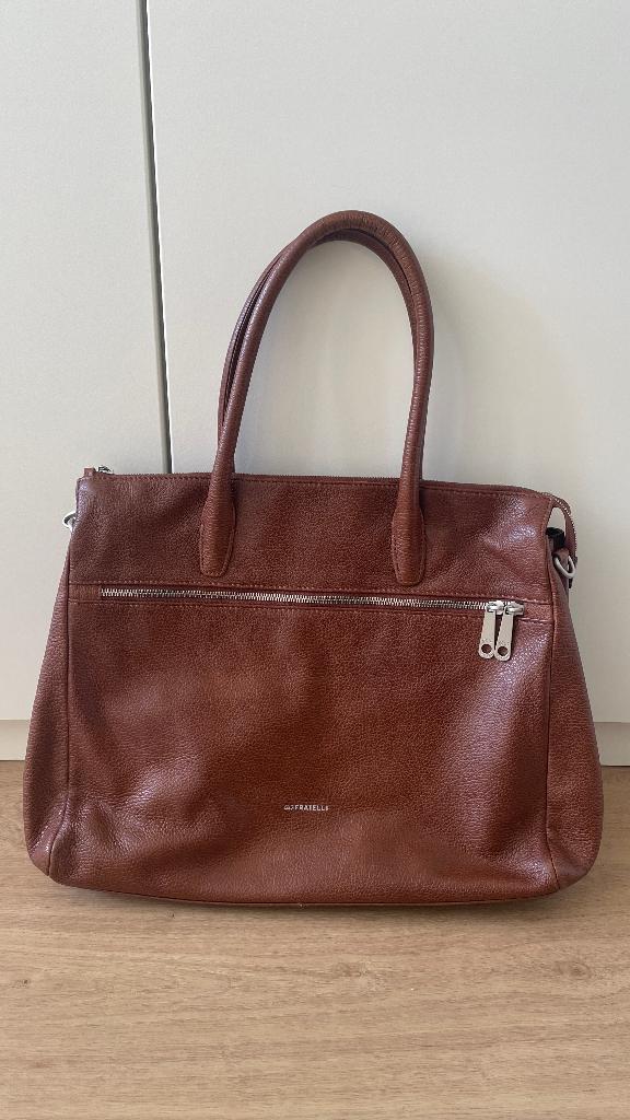 GiGi Fratelli schoudertas, bruin met oranje accenten, Sieraden, Tassen en Uiterlijk, Overige merken, Gebruikt, Geel, Ophalen of Verzenden