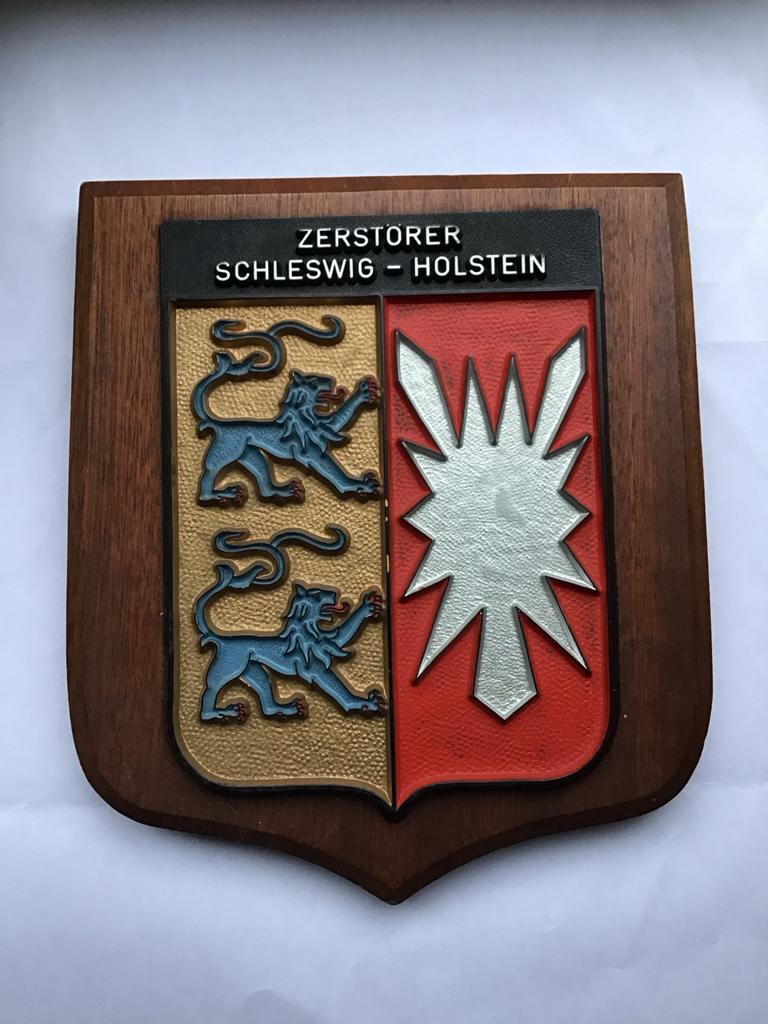 Wapenplaat Zerstörer Schleswig-Holstein, Dorpsweg Spankeren, Gebruikt, Spelendehollander, Info@spelendehollander.nl