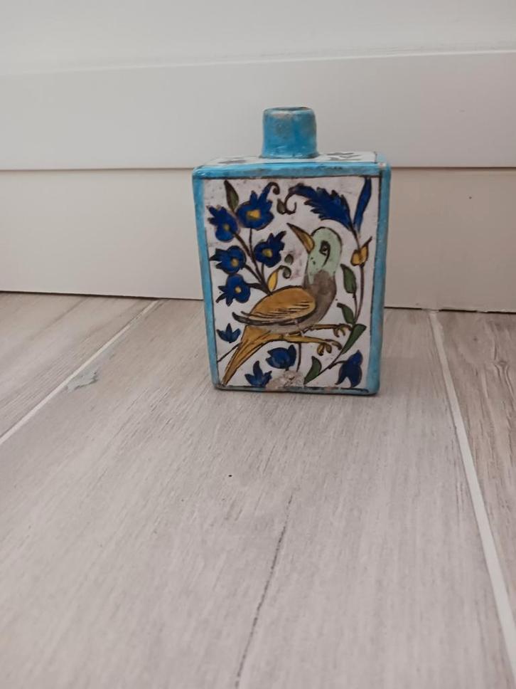 Antieke Perzische flesvaas, handbeschilderd met een vogel en, Antiek en Kunst, Antiek | Keramiek en Aardewerk, Ophalen of Verzenden