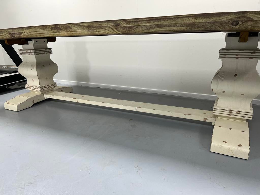 Robuuste houten tafel met landelijke uitstraling, Huis en Inrichting, Ophalen, 50 tot 100 cm, Zo goed als nieuw, 150 tot 200 cm