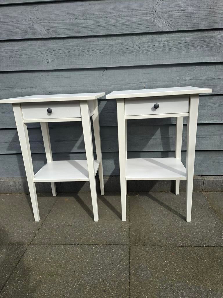 IKEA HEMNES NACHTKASTJES (2 stuks), Huis en Inrichting, Ophalen, Gebruikt