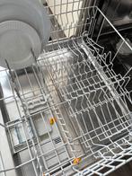 Gezocht Miele vaatwasmachine rekken, Witgoed en Apparatuur, Vaatwasmachines, Ophalen, Gebruikt, Inbouw, Minder dan 85 cm