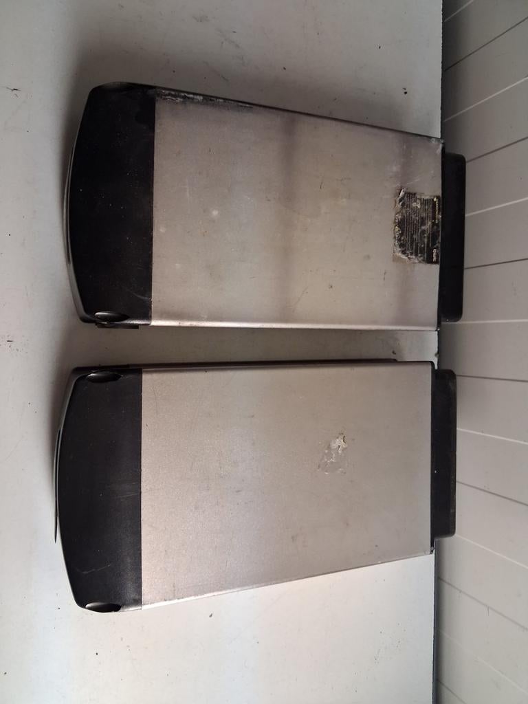 2 stuks defecte fiets accu's Qwic Urban 36volt, Www.Qwic.nl, Ophalen of Verzenden, Qwic, Pyter jurjensstrjitte stiens