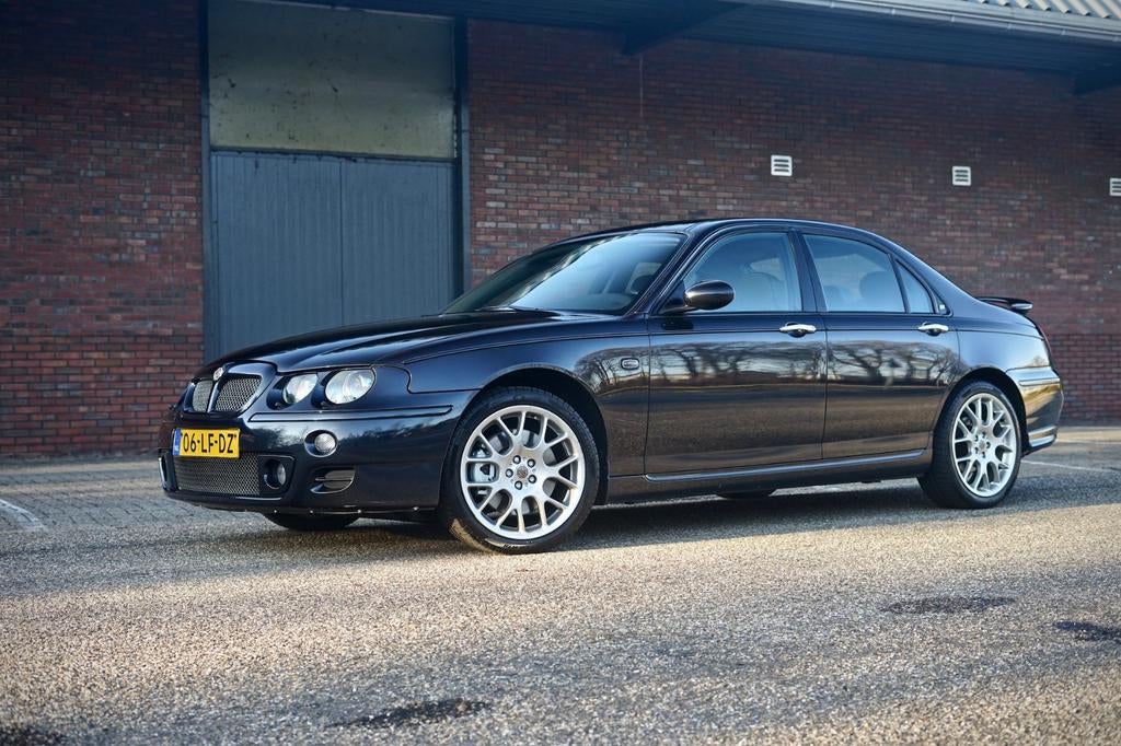 MG ZT 2.5 190 | Nwe APK, goed onderhouden, erg netjes, Auto's, MG, Voorwielaandrijving, Zwart, Handgeschakeld, Particulier