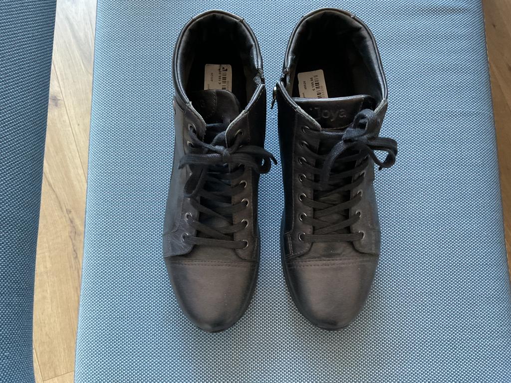 Joya dames schoenen, maat 7, bijna nieuw, Kleding | Dames, Schoenen, Ophalen, Zo goed als nieuw, Zwart, Sneakers of Gympen