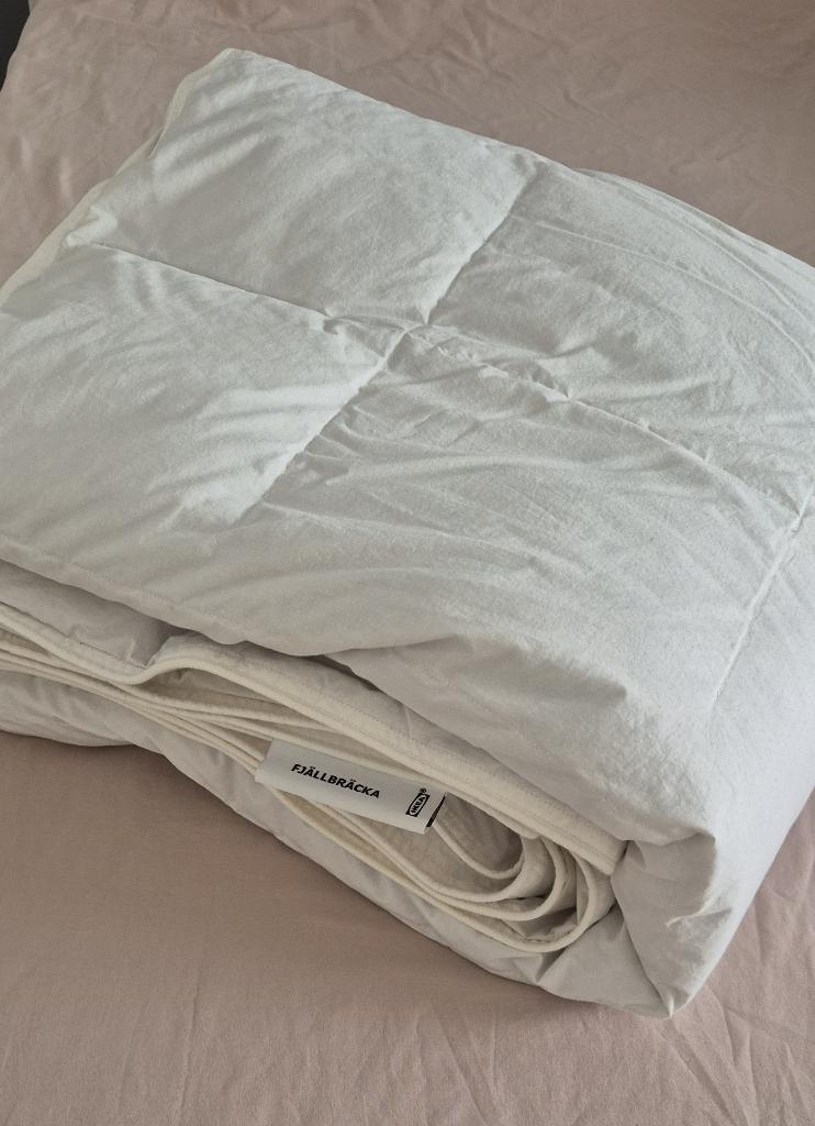 IKEA FJÄLLBRÄCKA dekbed – licht warm, Ophalen, Gebruikt, Wit, Tweepersoons