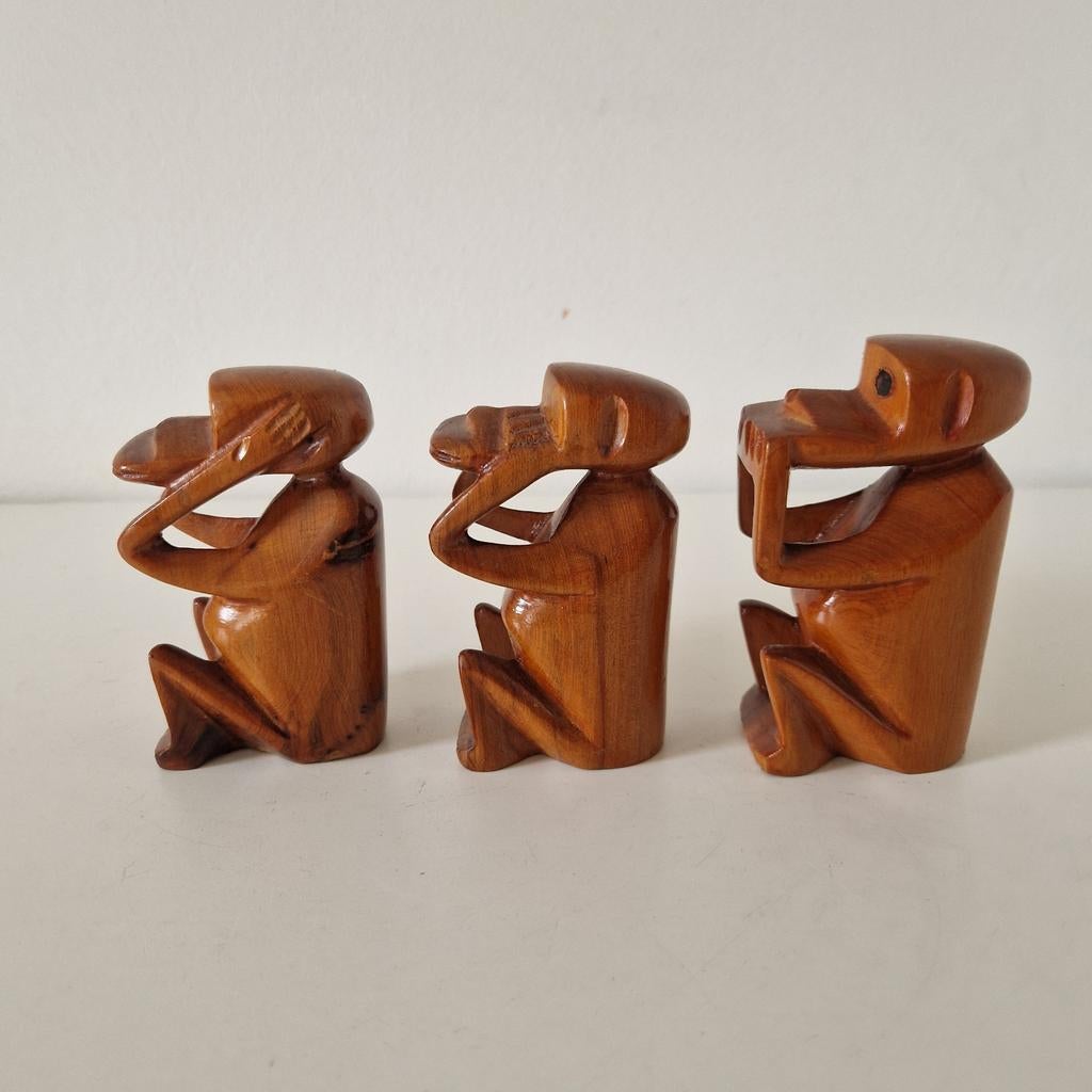 Horen , zien en zwijgen beeldjes aap aapjes teakhout, Verzamelen, Ophalen of Verzenden, Huis en Inrichting