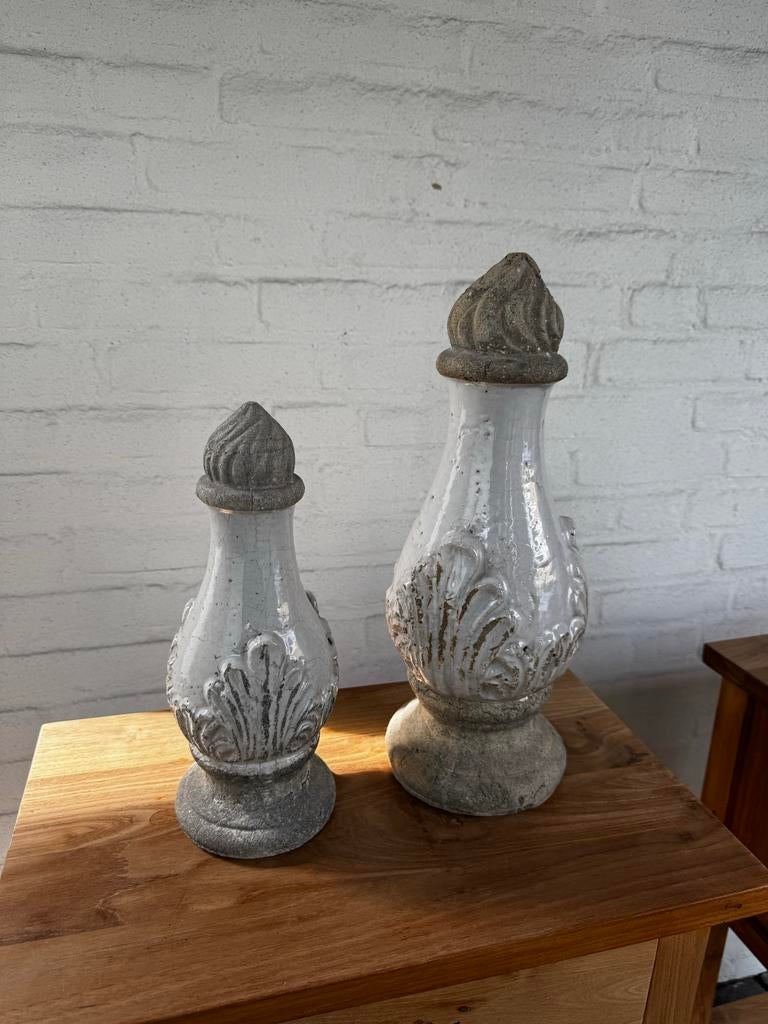 2 decoratieve vazen, wit/grijs betonlook, Ophalen, Steen, Gebruikt, Wit