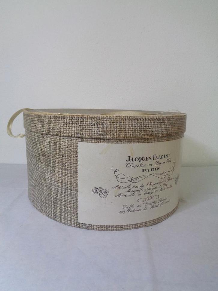 Brocante hoedendoos…....(Fotonr V79), Antiek en Kunst, Curiosa en Brocante, Ophalen of Verzenden