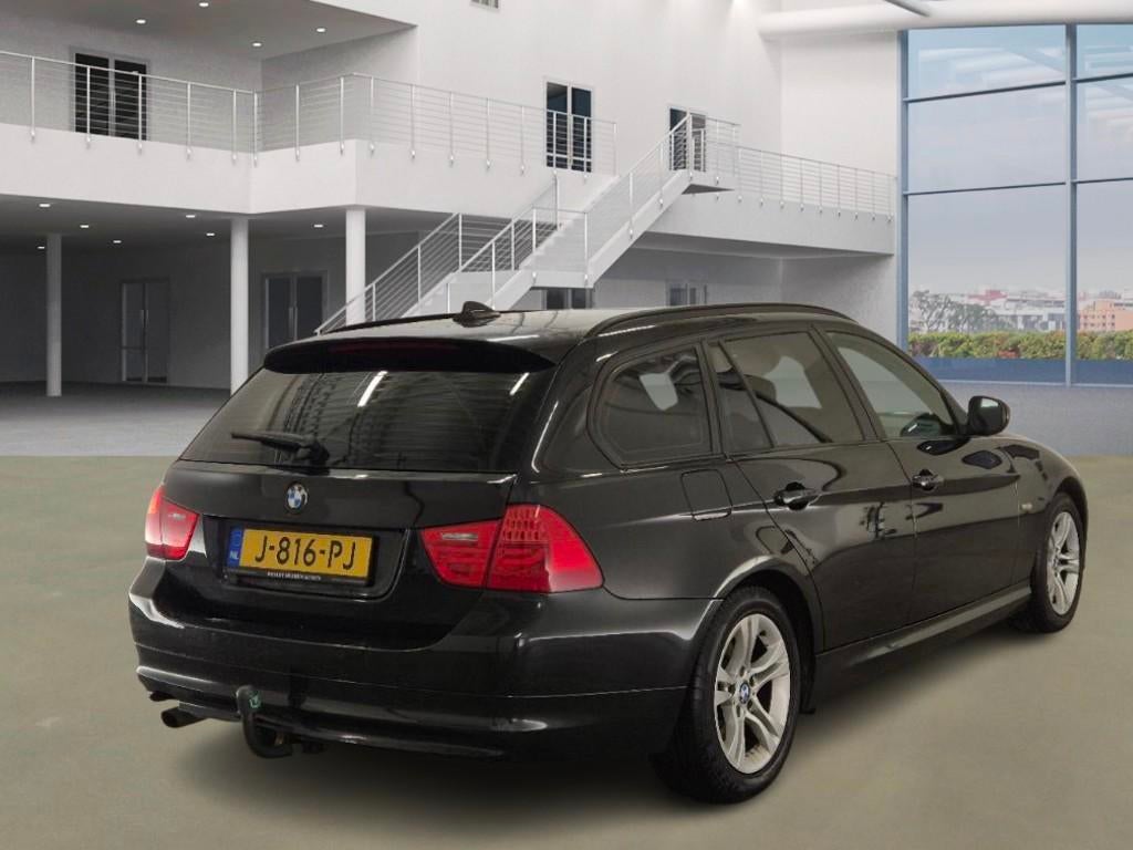 BMW 3-serie Touring 318i High Executive|PANO|PSENSOR|STOELVE, Auto's, BMW, Euro 5, Achterwielaandrijving, Zwart, Handgeschakeld