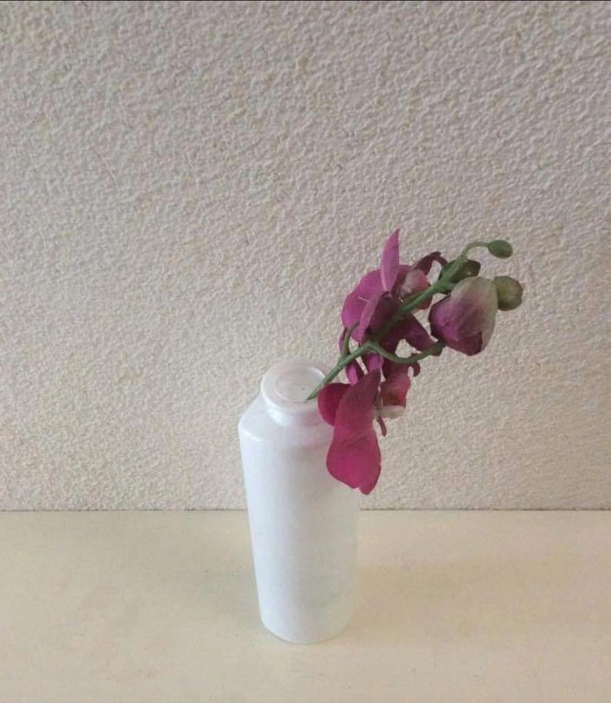 Mini hoek vaasje, Huis en Inrichting, Woonaccessoires | Vazen, Gebruikt, Overige kleuren, Ophalen of Verzenden, Glas