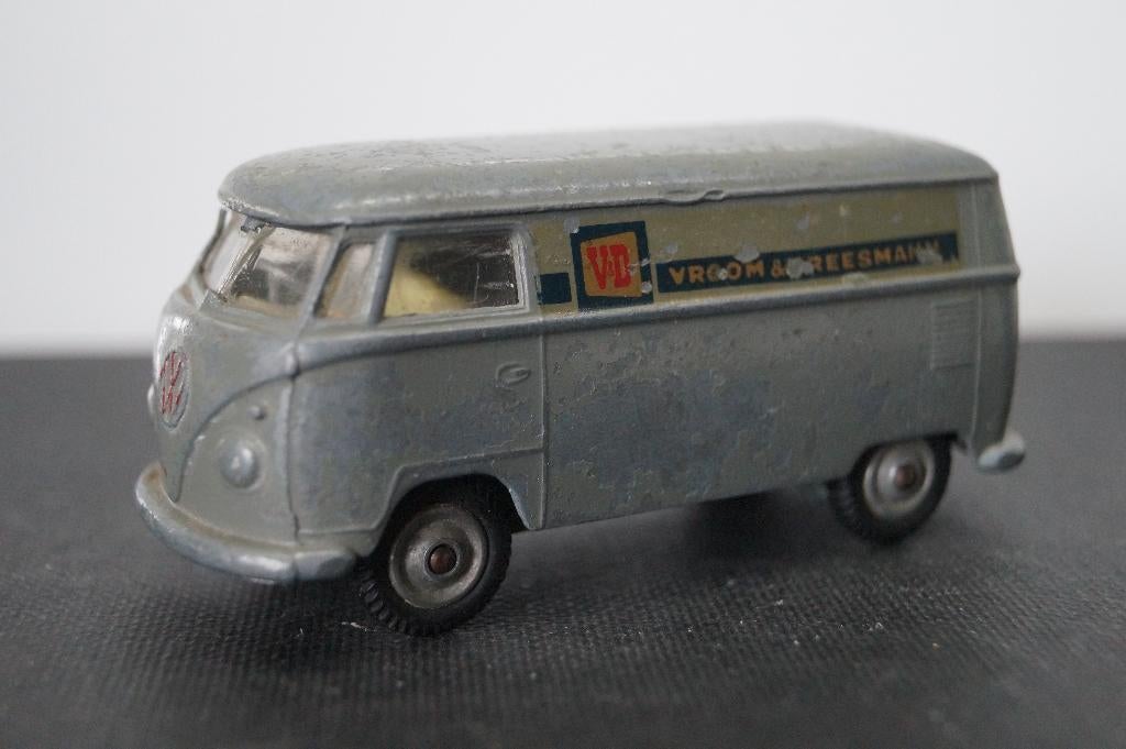 Corgi toys 435 Volkswagen T1  1962 Vroom en Dreesmann (1), Antiek en Kunst, Antiek | Speelgoed, Verzenden