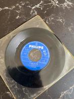 Johnny Lion - Jij Laat Me Koud / Sophieke, Cd's en Dvd's, Vinyl Singles, Gebruikt, 7 inch, Single, Ophalen of Verzenden