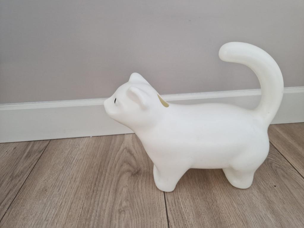 Kat Gieter, Ophalen, Zo goed als nieuw, Kunststof