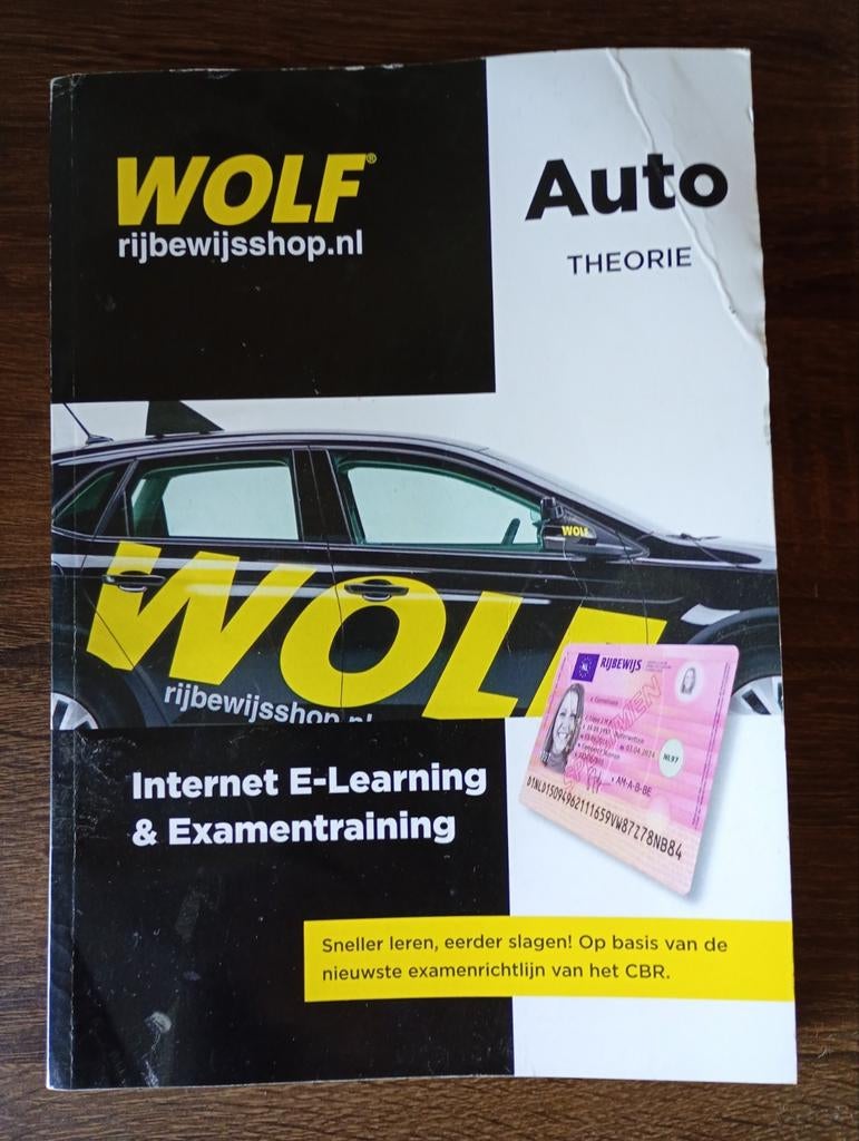 Wolf Theorieboek Auto, Ophalen of Verzenden, Gelezen, Algemeen, Wolf Rijbewijsshop