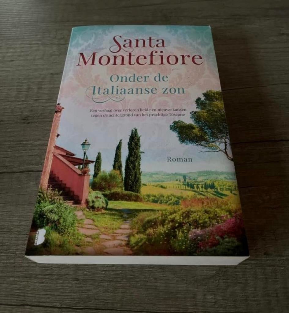 Santa Montefiore - Onder de Italiaanse zon (Roman), Ophalen of Verzenden, Zo goed als nieuw, Nederland
