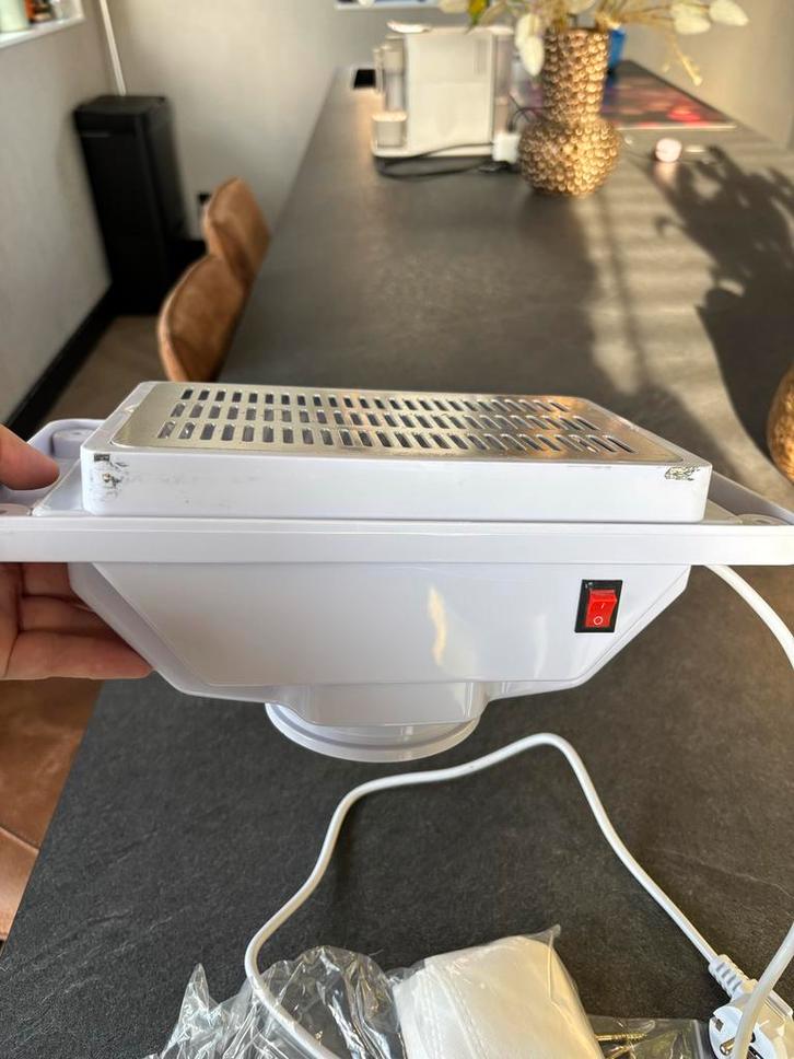 Inbouw afzuiginstallatie voor nagelsalon, Doe-het-zelf en Verbouw, Ventilatie en Afzuiging, Gebruikt, Afzuiger, Ophalen of Verzenden