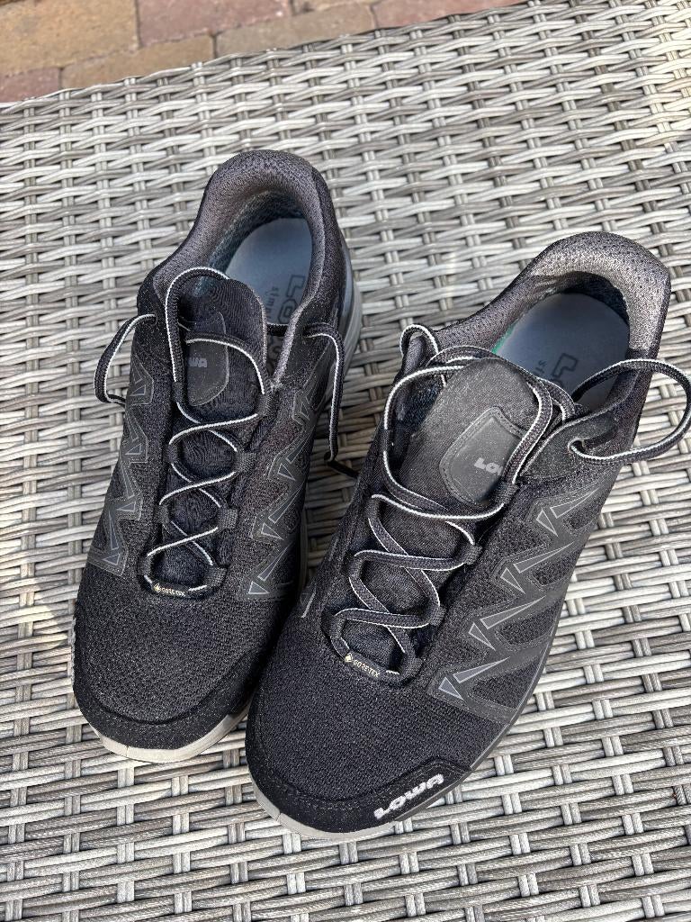 wandelschoenen dames of  heren 41.5, Ophalen of Verzenden, Zo goed als nieuw, Sportschoenen, Zwart