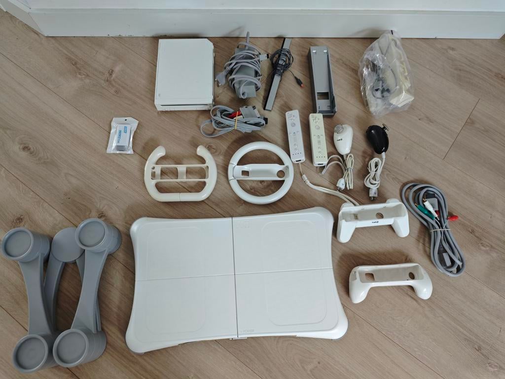 Mooie Nintendo Wii set met heel veel spellen en accessoires, Ophalen of Verzenden, Zo goed als nieuw