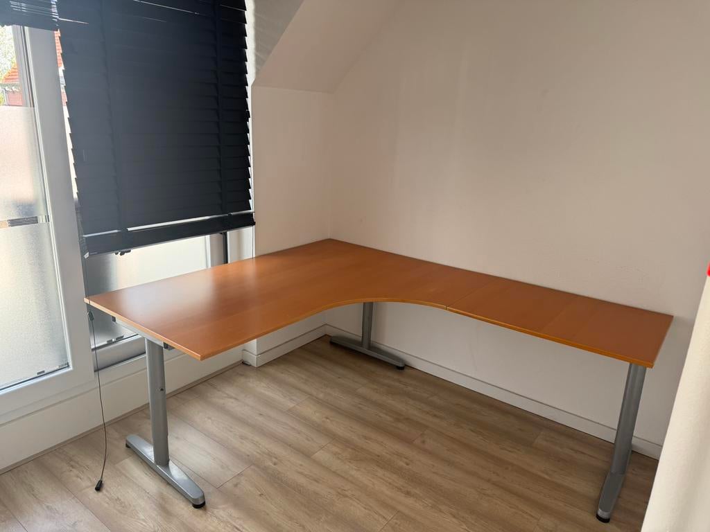 Ikea bureau 1,60/2,20 x 2,00., Ophalen, Gebruikt, Spaanplaat of MDF, Hoekbureau