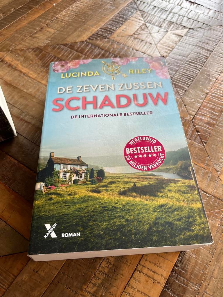 De Zeven Zussen - Schaduw, Boeken, Ophalen of Verzenden, Gelezen, Nederland