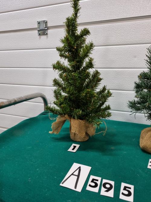 Kerstboompjes met jutte voet ,[a595], Ophalen of Verzenden, 'T Olde Gre-j, Info@toldegrej.nl, Endepoelstraat 20f Didam