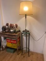 Vloerlamp met stoffen kap en glazen detail, Ophalen of Verzenden, Gebruikt, Stof, 150 tot 200 cm