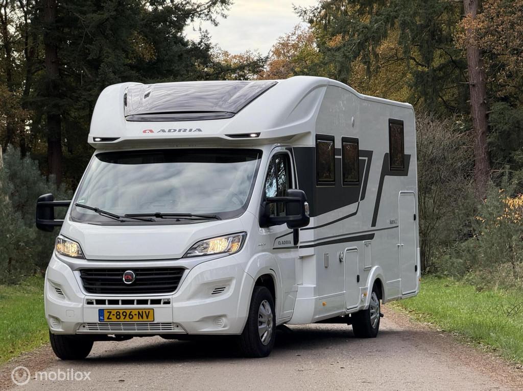 Adria MATRIX 670DL HEFBED+ENKELE BEDDEN, Bedrijf, Adria, Adria, Achteruitrijcamera
