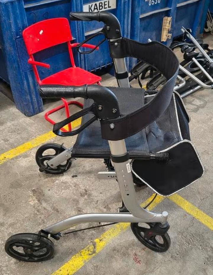Rollator caremart ez-lite, Diversen, Rollators, Gebruikt, Ophalen