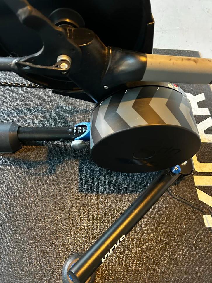 Wahoo KICKR V5 Smart Trainer, Fietsen en Brommers, Fietsonderdelen, Zo goed als nieuw, Algemeen, Overige typen, Ophalen