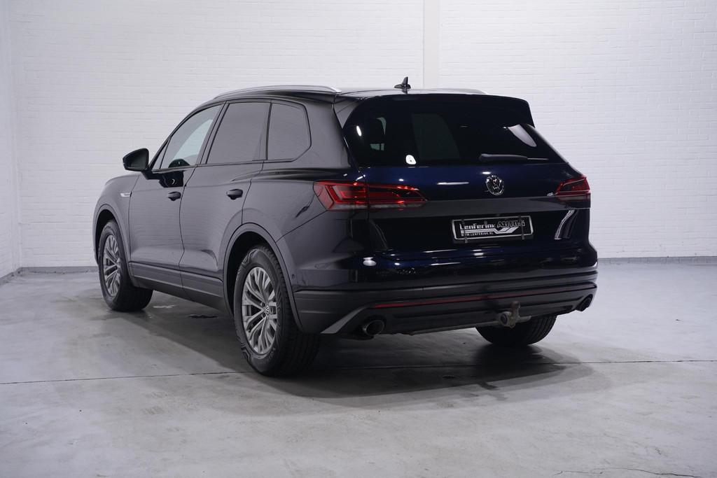 Volkswagen Touareg 3.0 TDI 231 pk Grijs Kenteken 2-Zits Navi, Auto's, Bestelauto's, Automaat, 15 km/l, Gebruikt, Adaptive Cruise Control