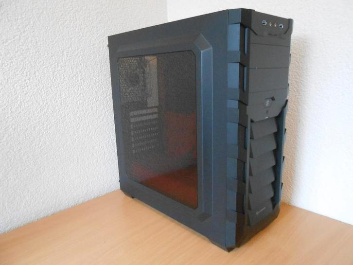 Sharkoon computer behuizing, Computers en Software, Computerbehuizingen, Zo goed als nieuw, Ophalen