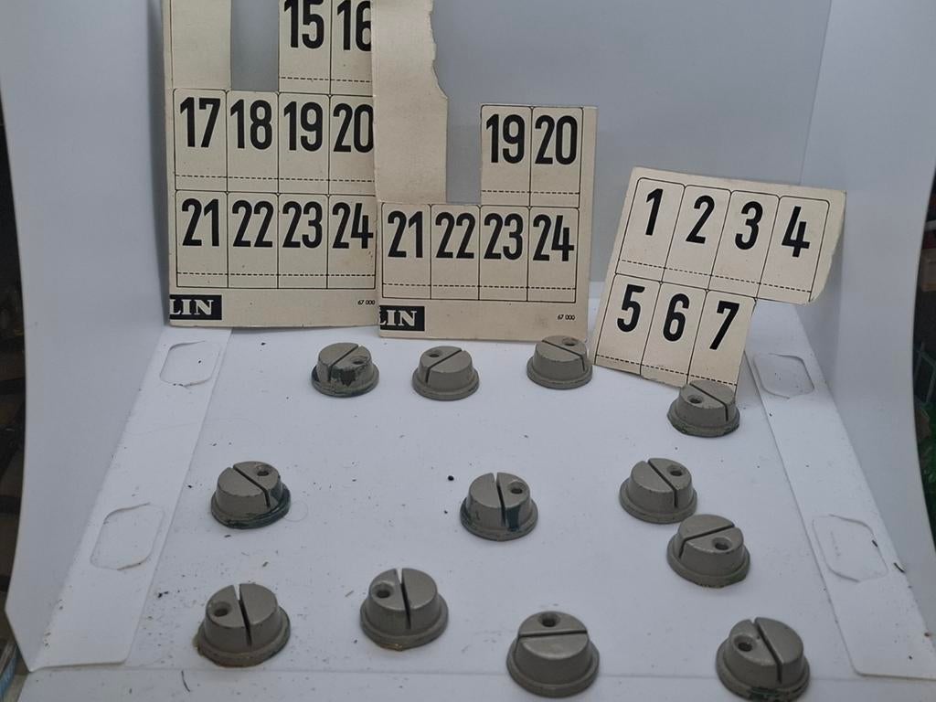 Marklin cijfers voor bij wissels of seinen  jaren 50, Hobby en Vrije tijd, Modeltreinen | H0, Wisselstroom, Gebruikt, Rails, Ophalen of Verzenden